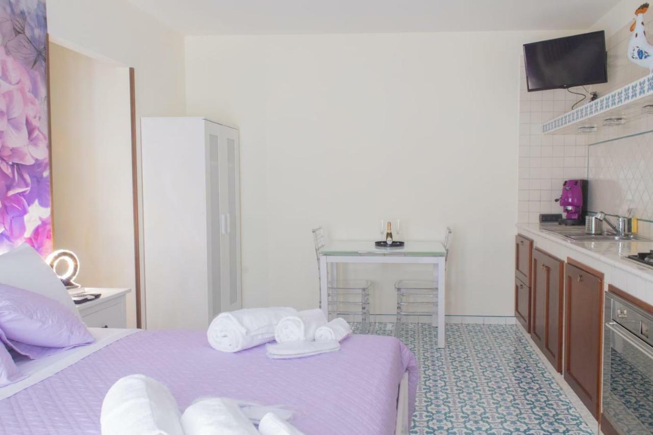 Hotel Bed Boutique Napoli Colors Habitación foto